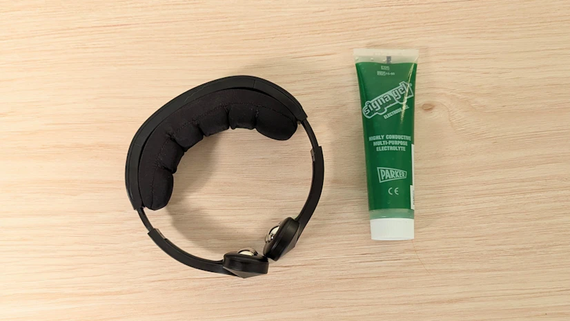 Pulsetto FIT with neck pad and SignaGel