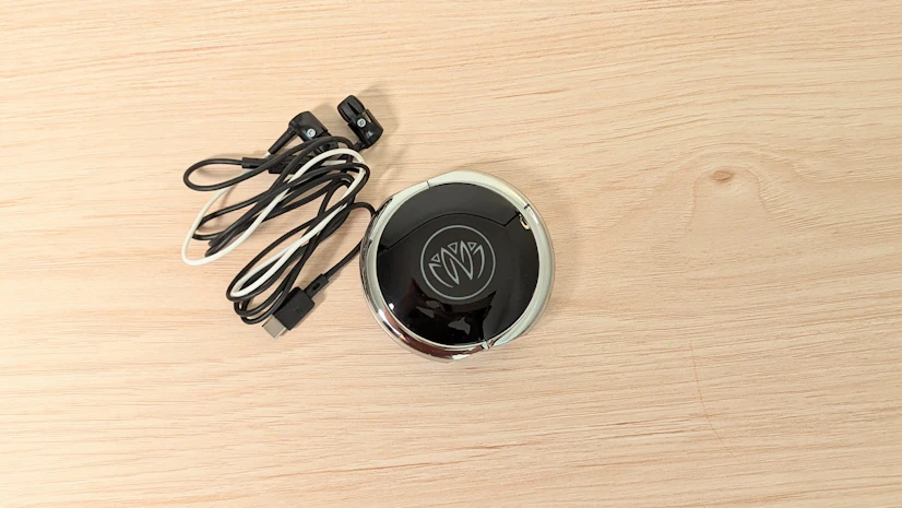 Xen by Neuvana with earphones
