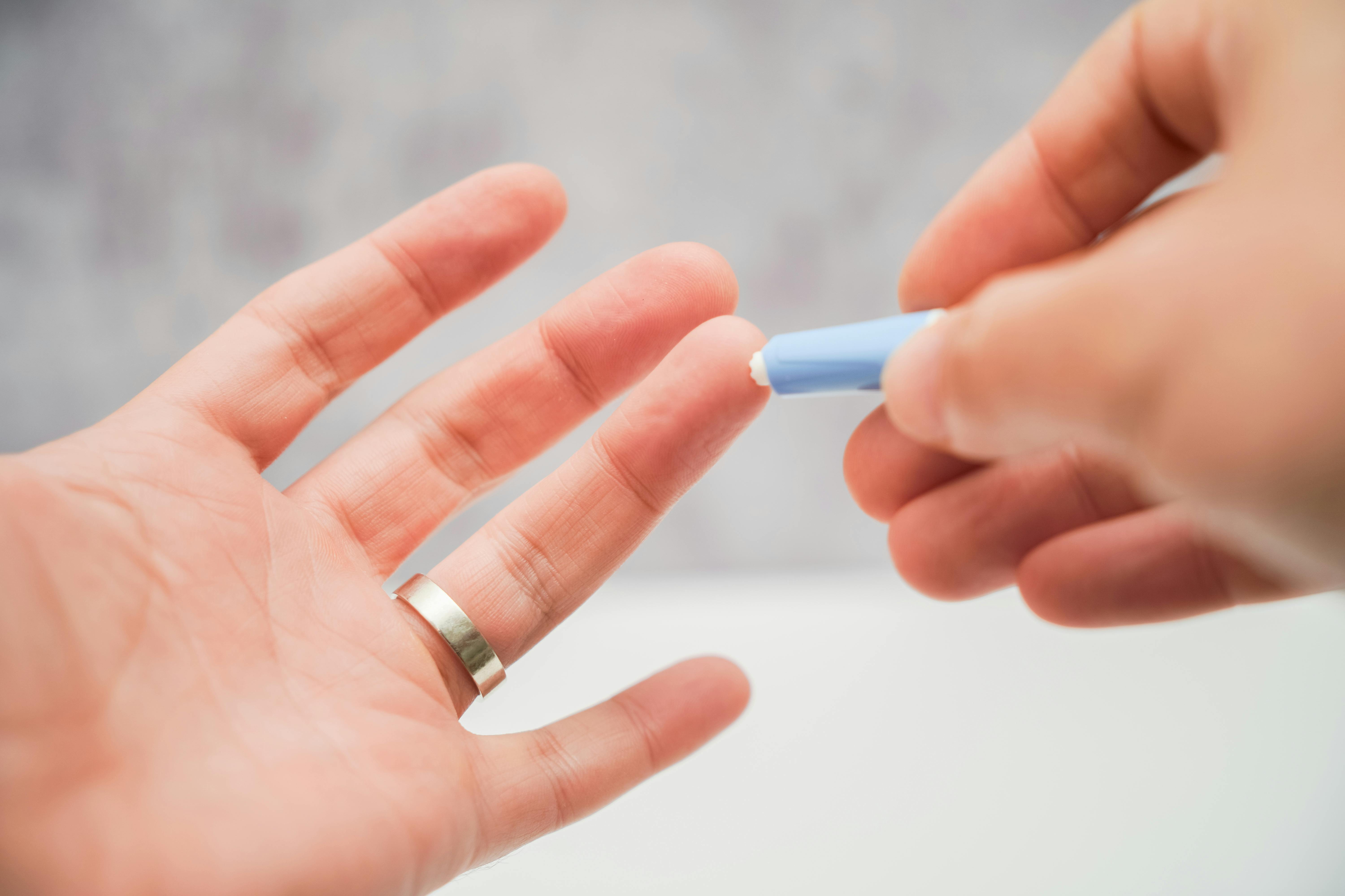 Narrow Lancet Finger Prick Letsgetchecked