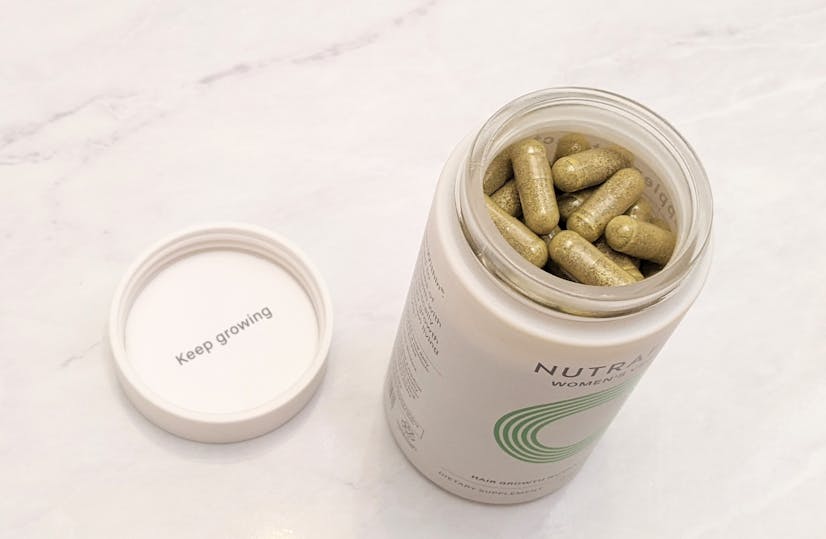 Nutrafol Womens Vegan Open