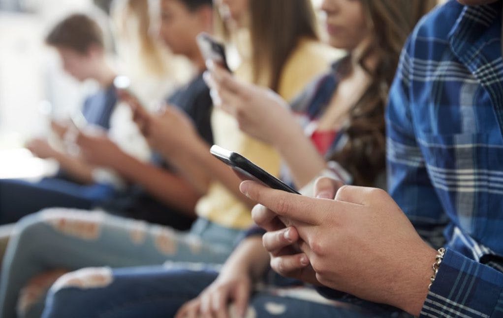 A Parents’ Guide to Protecting Kids on Social Media