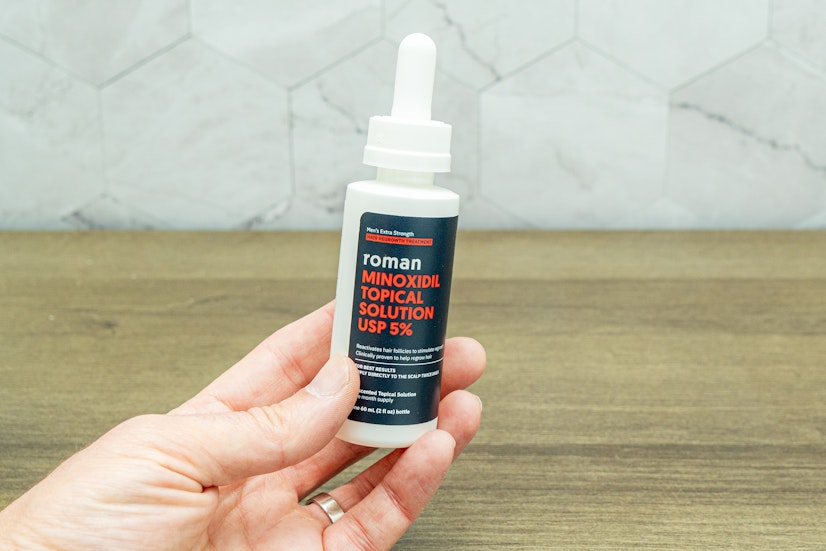 Roman Minoxidil in Hand