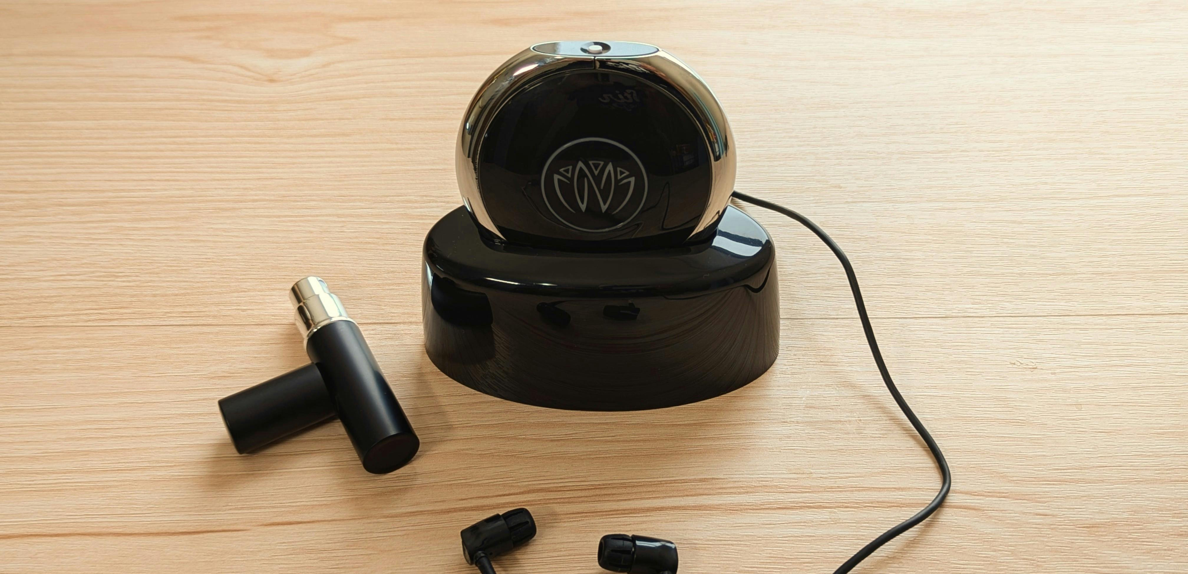 Xen Ny Neuvana Earphones Dock